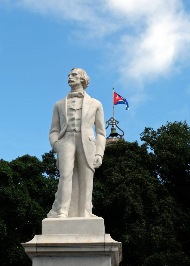Cuban statue